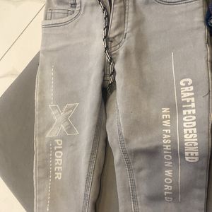 kid jeans… very new and good condition… worth it