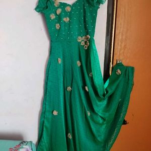 Green Maxi Gown For Causal Parties