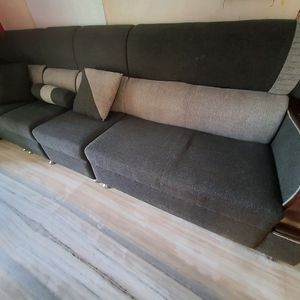 L-Shaped Sofa With 2 Cushions