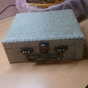 Trunk Box With 2 Glass Jars