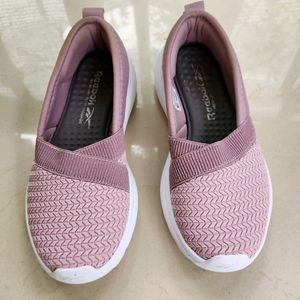 Womens Walking Shoe