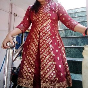 Women Chanderi Kurti Pent With Dupatta Set