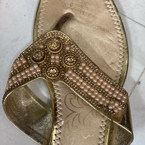 Party Wear Slipper For Grabs