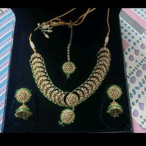 Necklace Set