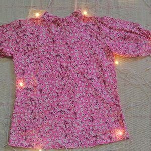 Pink Floral Top💗, NEW WITHOUT TAG, 30 Rs Off