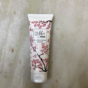 NYKAA BODY LOTION