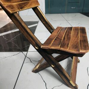 Wooden Matte Finish Antique Folding Chair