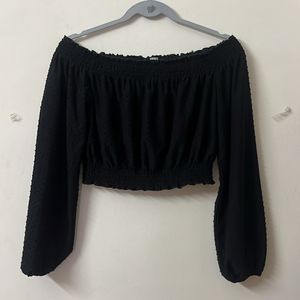 HNM OFF SHOULDER TOP