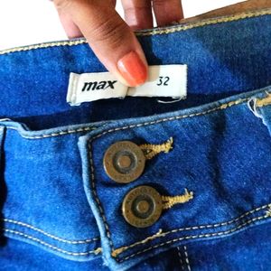 MAX Shorts