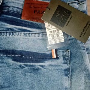 Men Blue Denim Jeans. New With Tag.