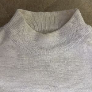 Round Neck White Sweater For Girls