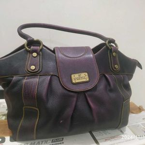 Essence Leather Handbag