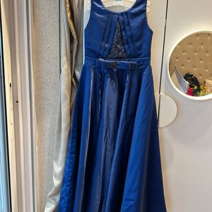 Sleeveless Little Stretch Navy Blue Gown