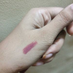 Sugar Cosmetics Crayon Lipstick