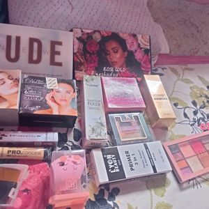 all type of makeup product  available