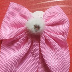 Beautiful Pink Bow Pin