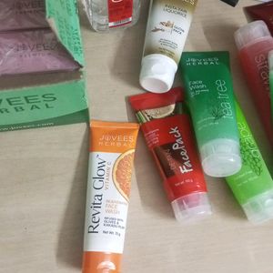 Jovees Vitamin C Face Wash