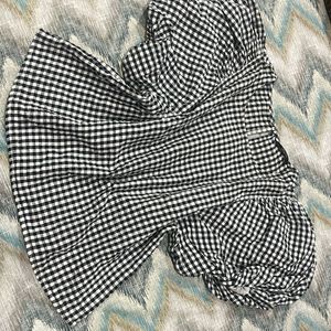 Baloon Sleeves Balck And White Check Top