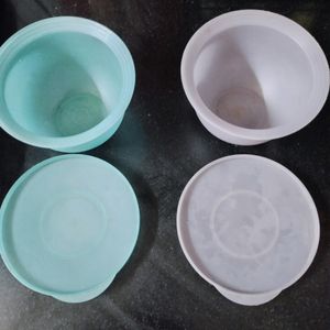 Tupperware container