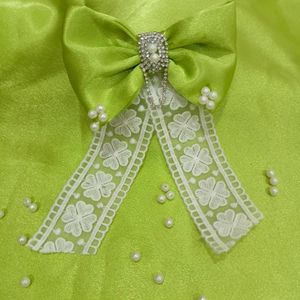 Silver Hair Bow With Pearls Attached