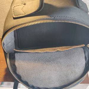 Multipurpose Black Sling Bag