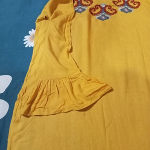 Women Yallow Long Kurta