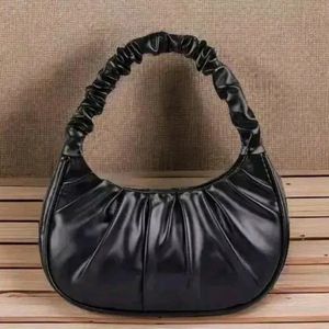 Very Stylish Bag For Women