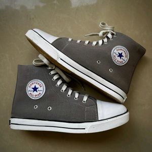 Converse High Top Shoes NEW PRICE