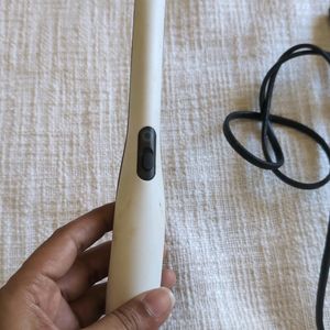 Beard Straightener/ Short Flyaway Straightener