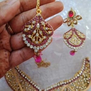 Stone Studded Jewellery Set