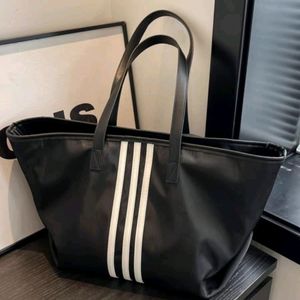 IMPORTED KOREAN CLASSY BLACK SHOULDER BAG