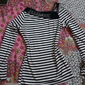 Off Shoulder Black&White Linning Party Wear Top