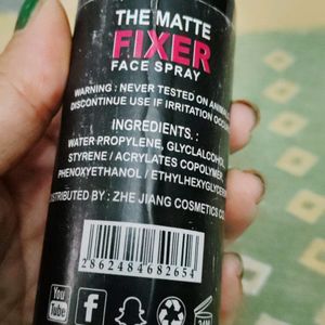 The Matte Fixer Face Spry