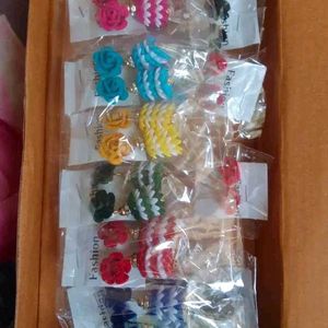 10 Pair Of Earings