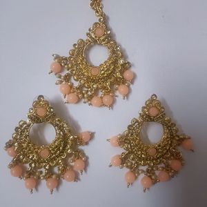 Set Of 2 Peach Earrings With Maang tika