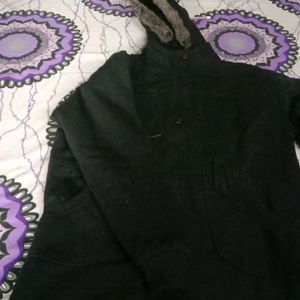 Heavy Woollen Jacket With Hudy