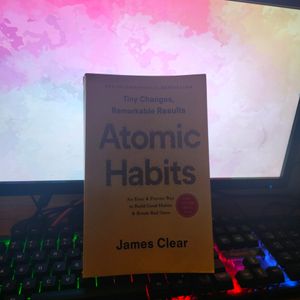 ATOMIC HABITS !! Excellent Condition