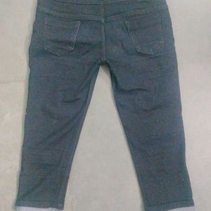 Black 3/4th Jeans With Silver Buttons