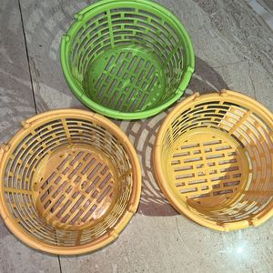 Plastic basket