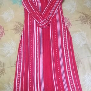 Mokshi Women Striped Viscose Rayon Straight Kurta