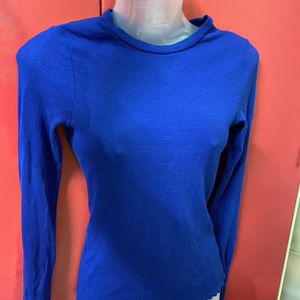 Blue Top #womantop #womanwear #sweatertop #tops #b