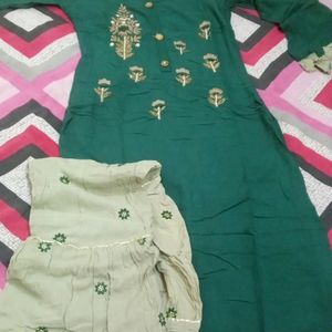 Beautiful 😍 Green Skirt Kurta