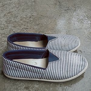 women casual slip on