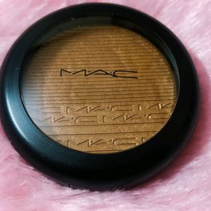 MAC Highlighter & Bobbi Brown Mascara