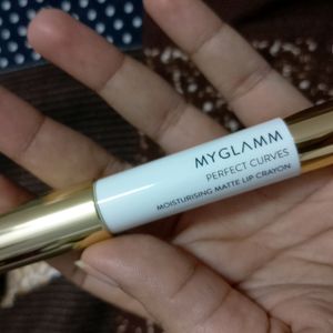 My Glamm Perfect Curves Lip Crayon