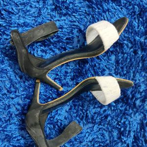 Black and White Pencil Heel Stilletoes