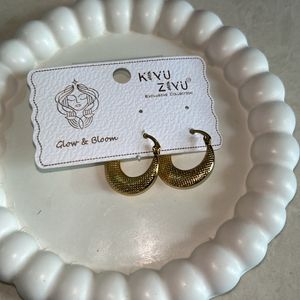 Anti-tarnish hoop earrings