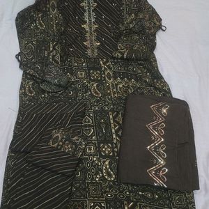 Mehndi Colour Malmal Suit With Seq Dupatta