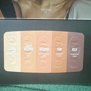 Huda Beauty Foundation Sample Card