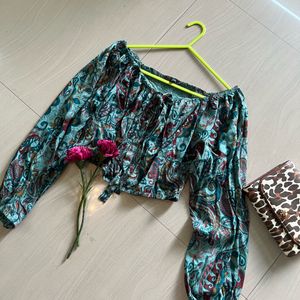 Blue Green Paisley Barrot Top 💠